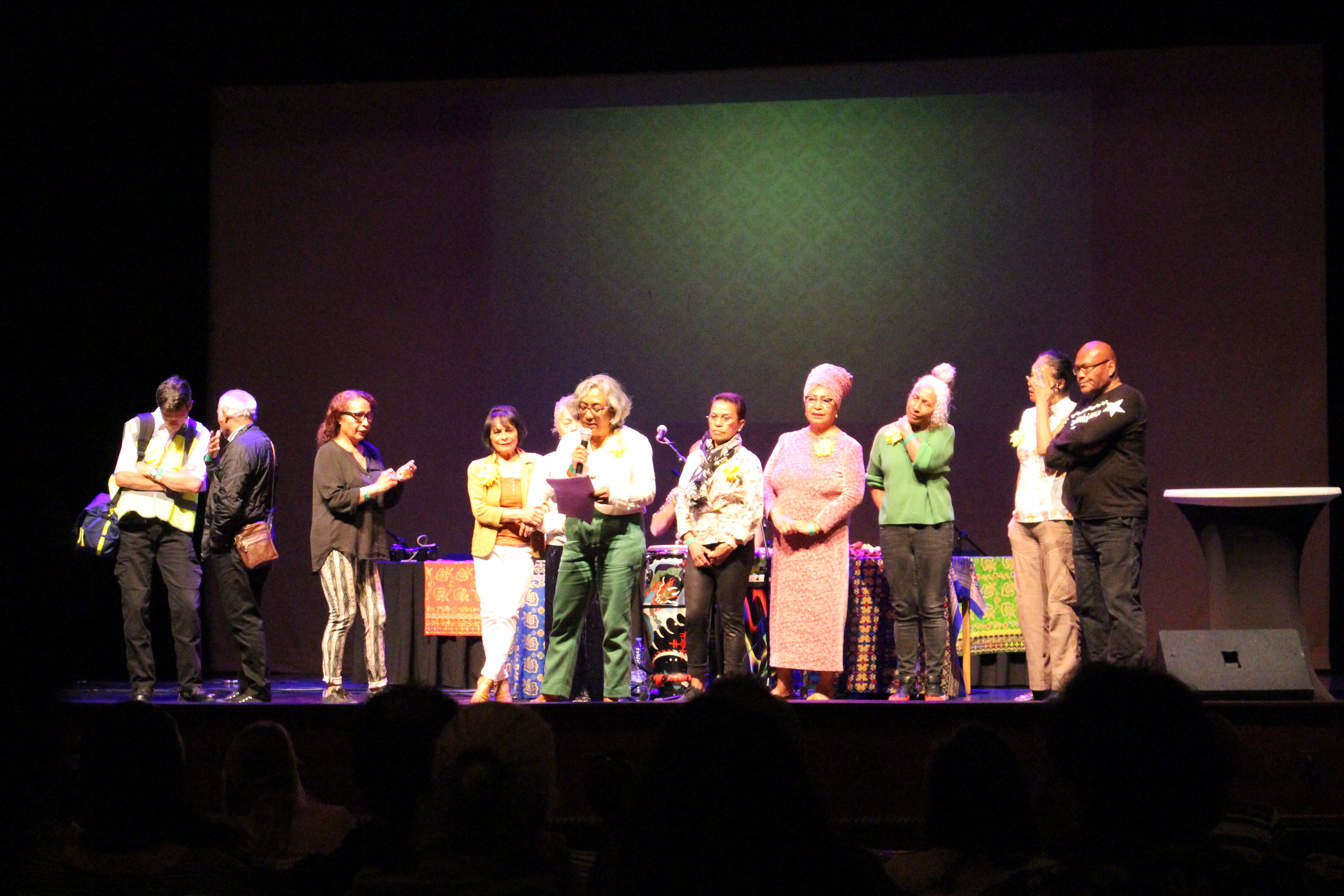 De groep mensen die de reünie georganiseerd hebben. Foto: marjolijn kok.